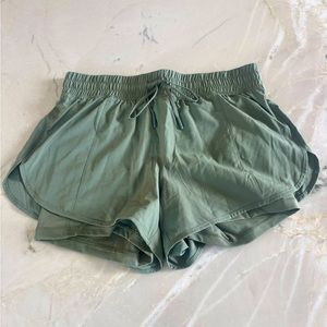 90 degree by reflex green shorts size small